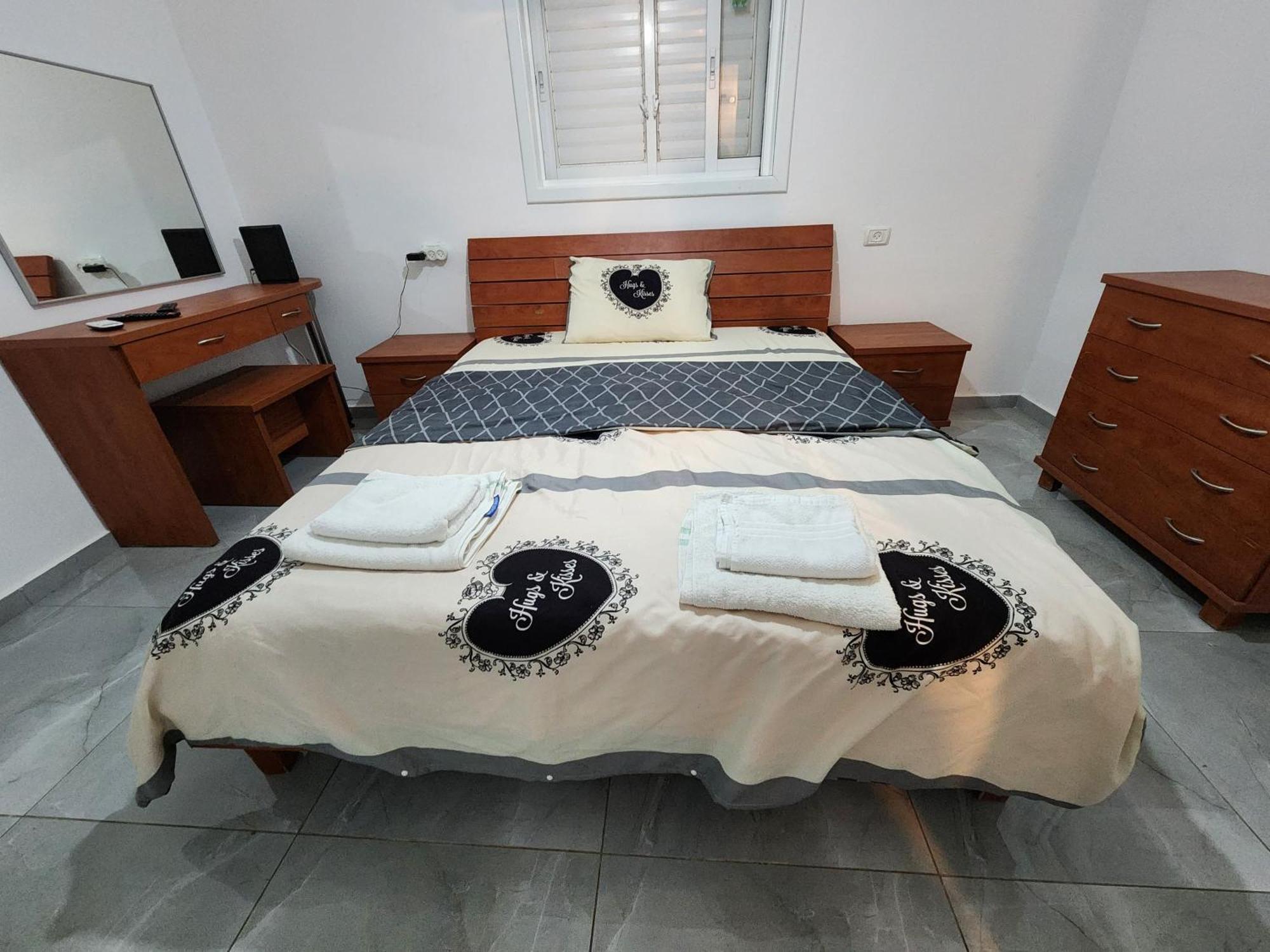 Short Term Stay In Rehovot Central Location Near Nes Ziona Rishon Lezion Jerusalem And Tel Aviv Eksteriør bilde